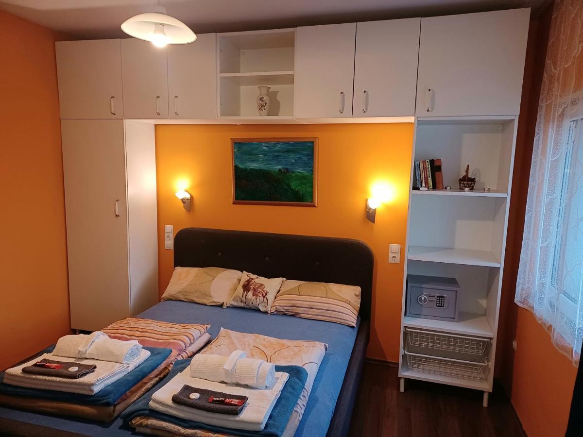 Eva Apartmanhaz Eger Exterior photo