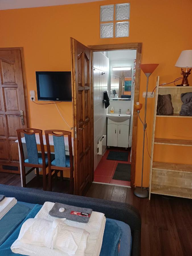 Eva Apartmanhaz Eger Exterior photo