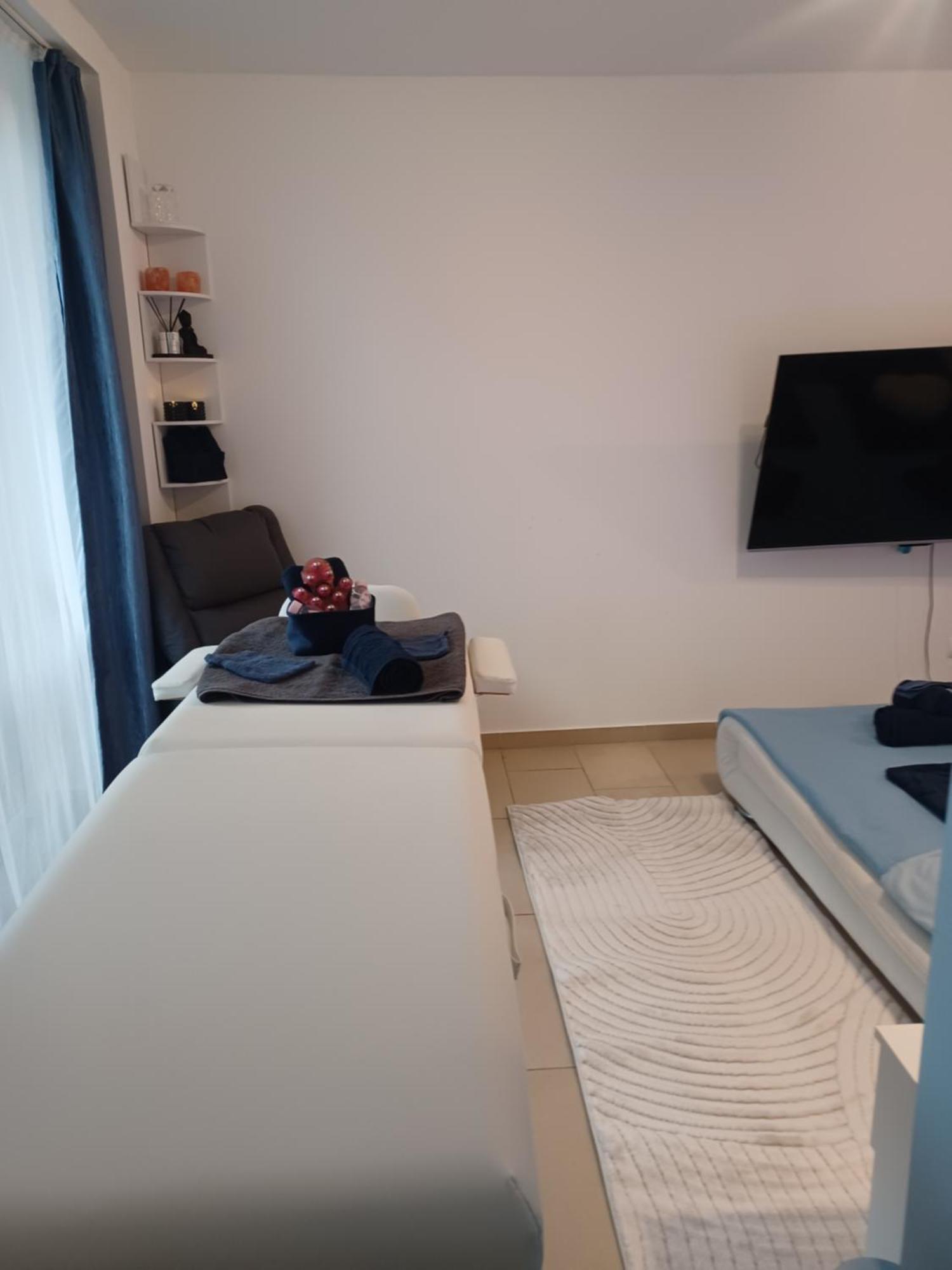 Eva Apartmanhaz Eger Exterior photo