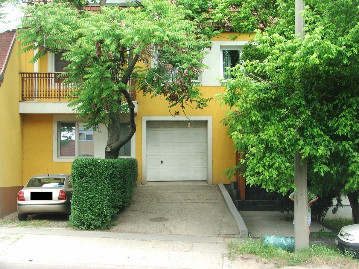 Eva Apartmanhaz Eger Exterior photo